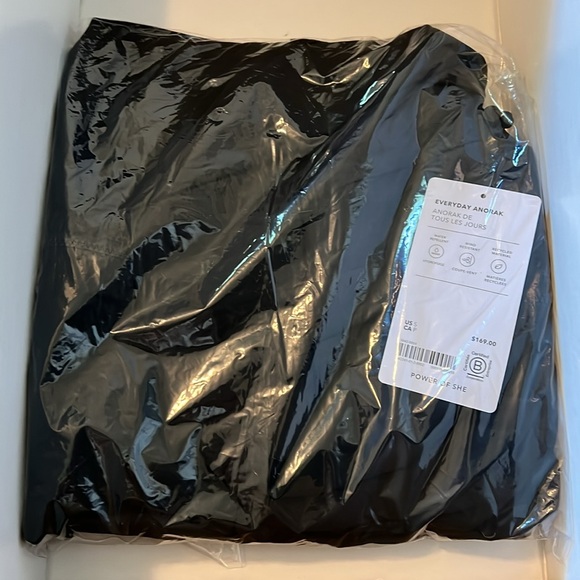 Everyday Anorak / Black/ Small / New - Picture 5 of 5